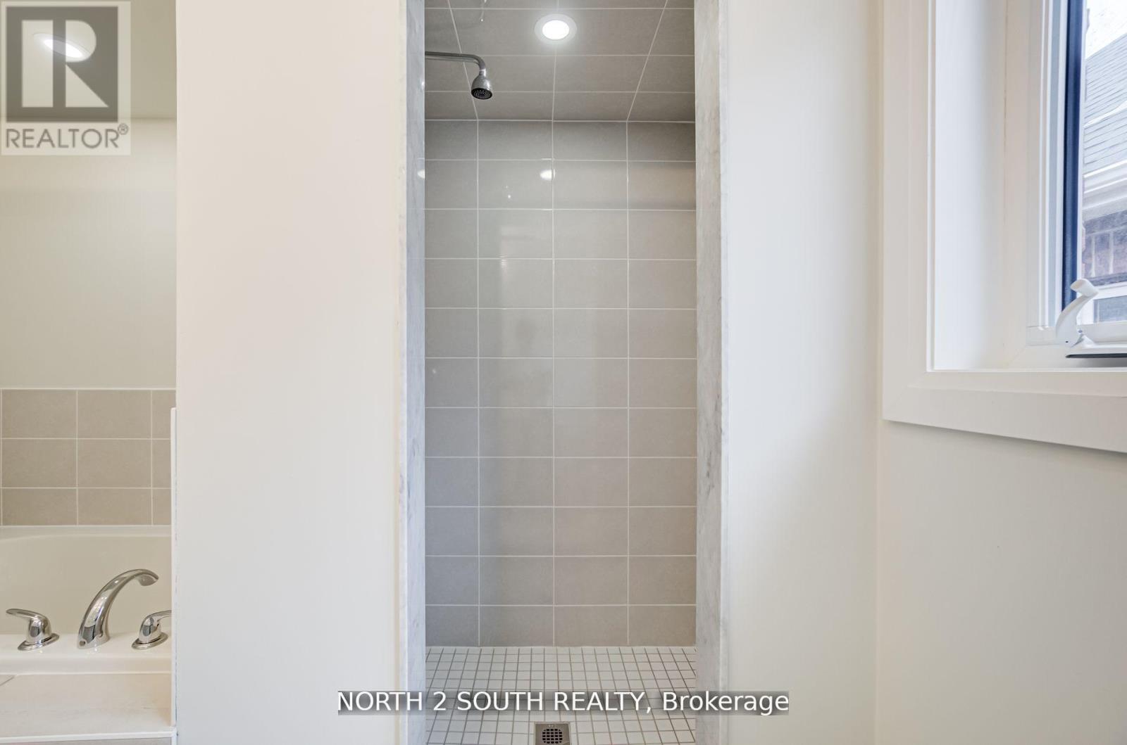 34 Virro Court, Vaughan, Ontario  L4H 5G5 - Photo 32 - N12732204