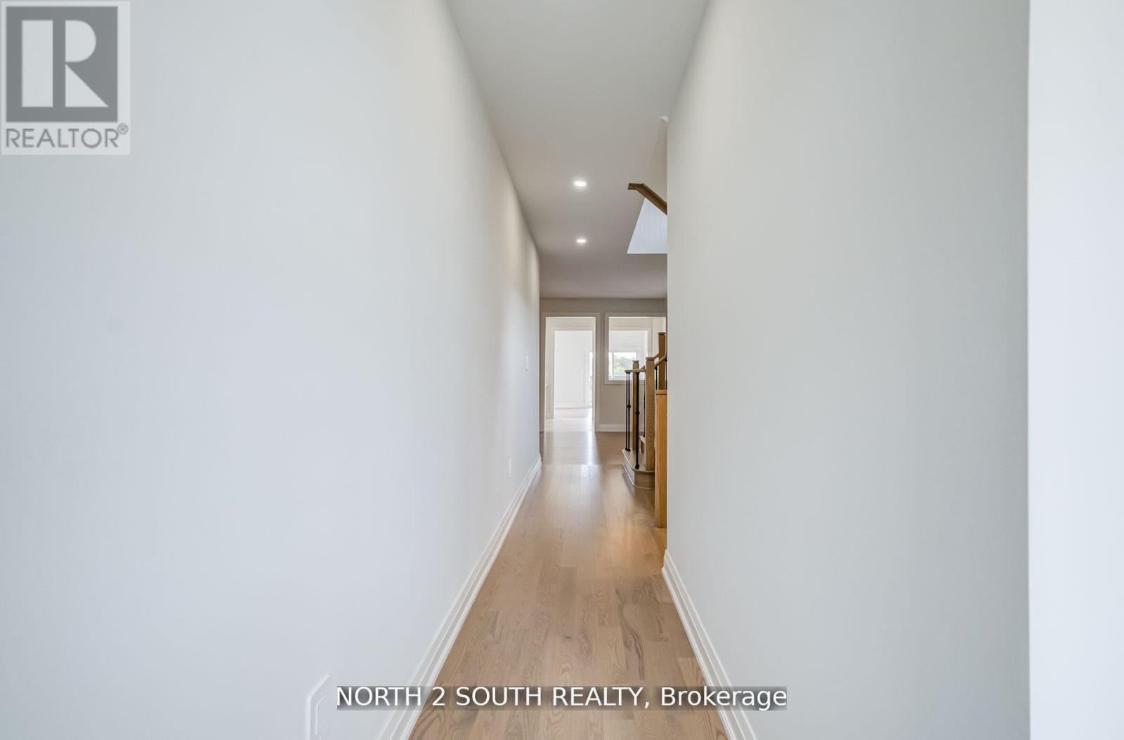 34 Virro Court, Vaughan, Ontario  L4H 5G5 - Photo 4 - N12732204