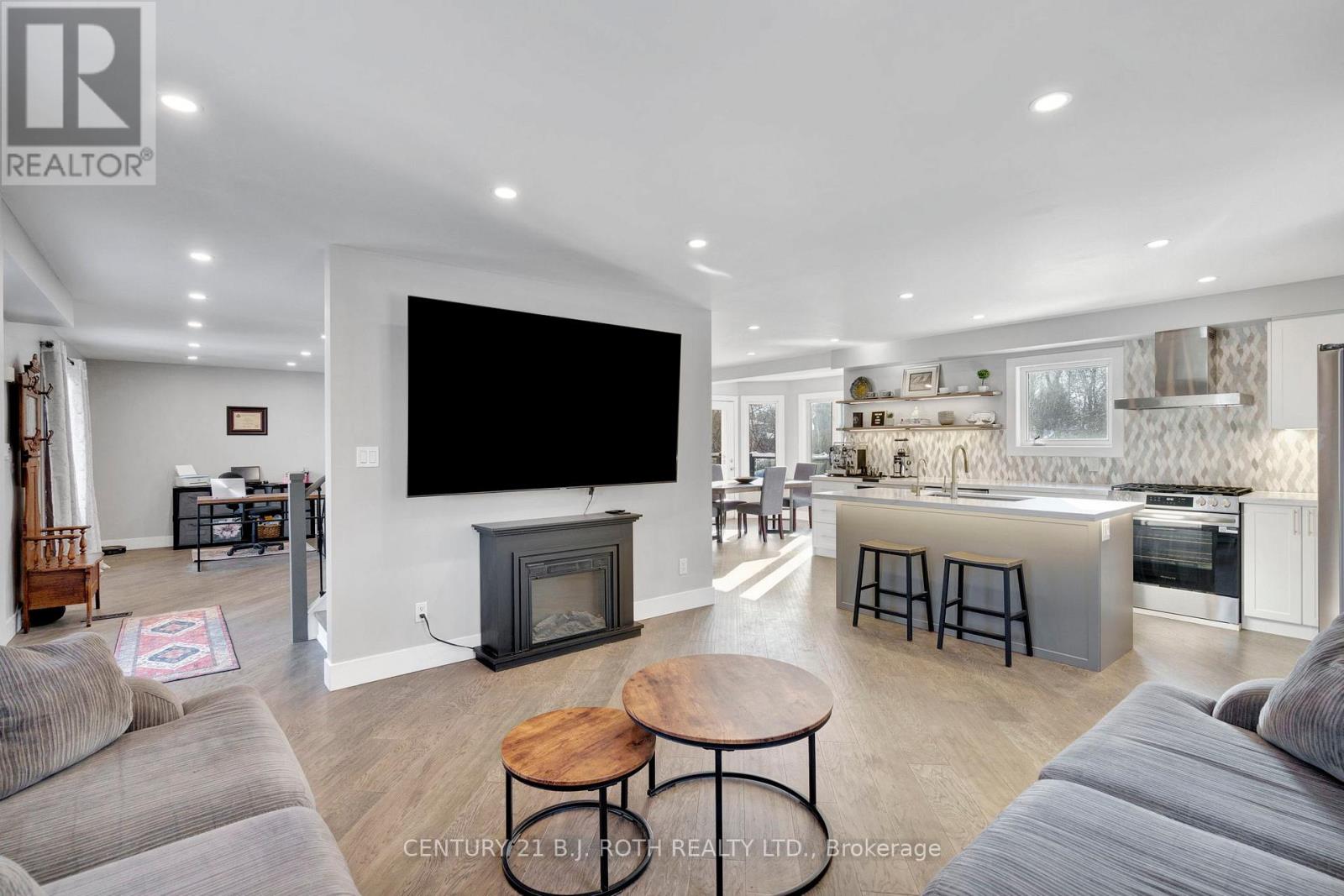 10 Brian Crescent, Adjala-Tosorontio (Everett), Ontario  L0M 1J0 - Photo 6 - N12732286