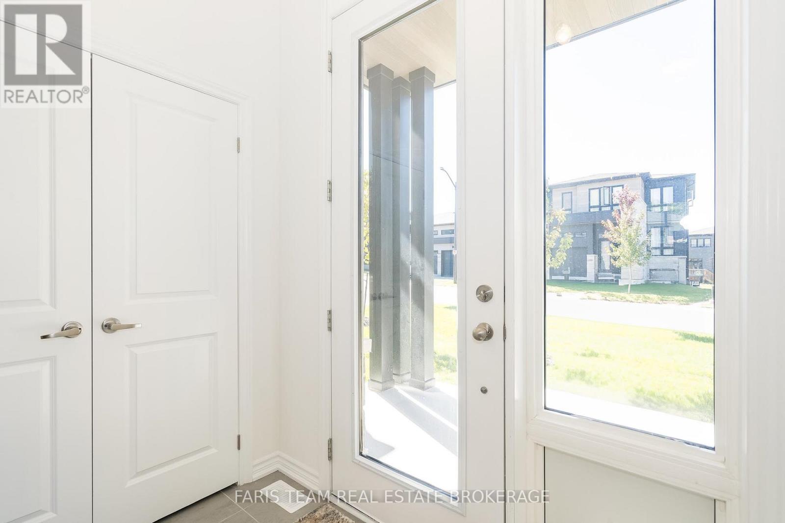 89 Berkely Street, Wasaga Beach, Ontario  L9Z 2N5 - Photo 6 - S12732348