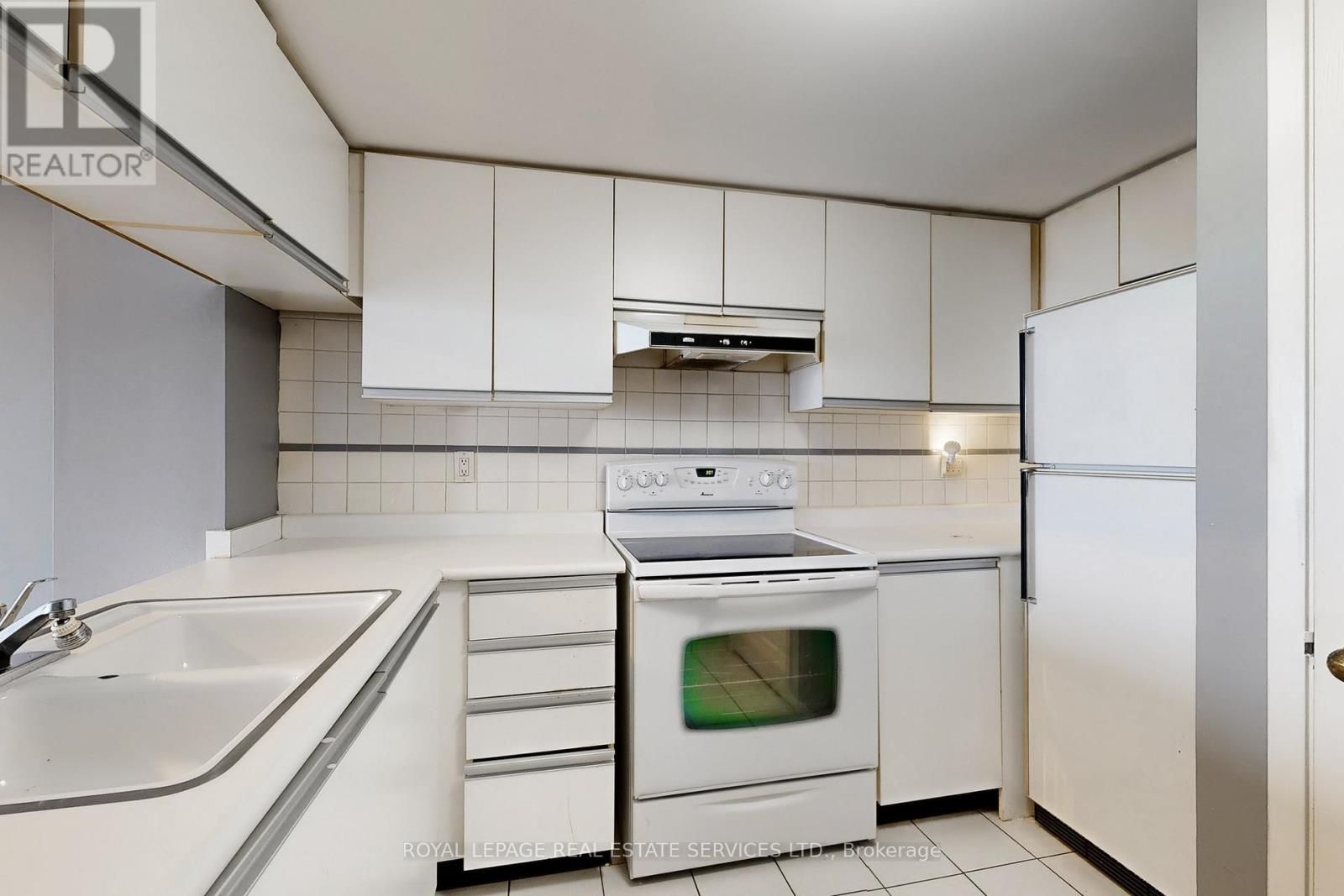 1705 - 298 Jarvis Street, Toronto, Ontario  M5B 2M4 - Photo 11 - C12720974