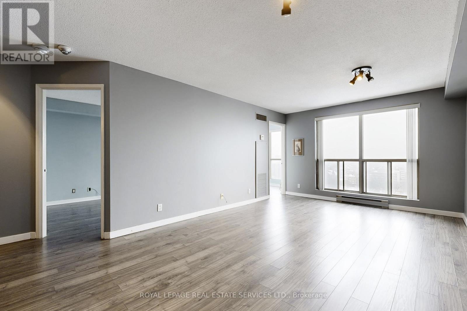 1705 - 298 Jarvis Street, Toronto, Ontario  M5B 2M4 - Photo 4 - C12720974