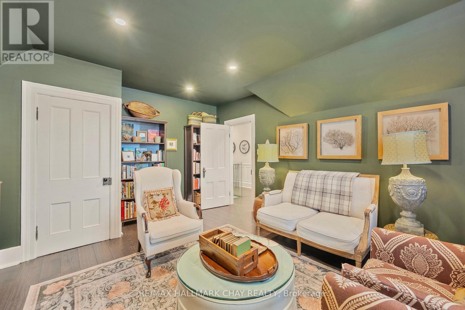 11 Catherine Avenue, Aurora, Ontario  L4G 1K4 - Photo 34 - N12732114