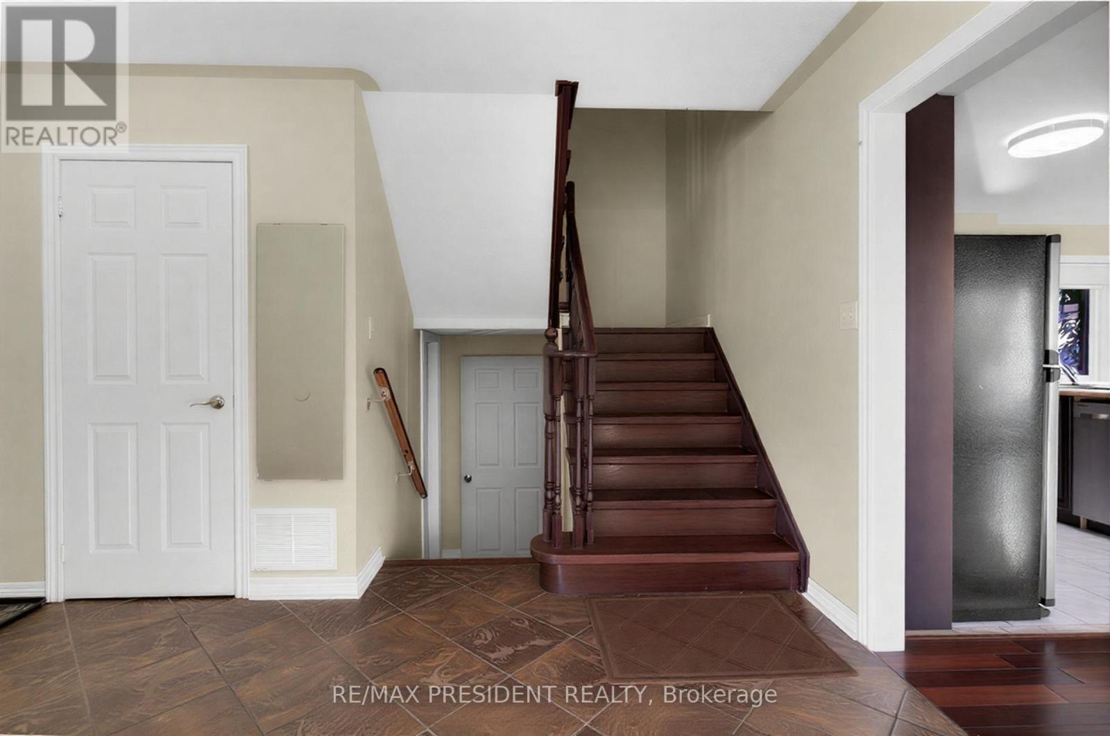 41 Fallstar Crescent, Brampton, Ontario  L7A 2J6 - Photo 12 - W12732174