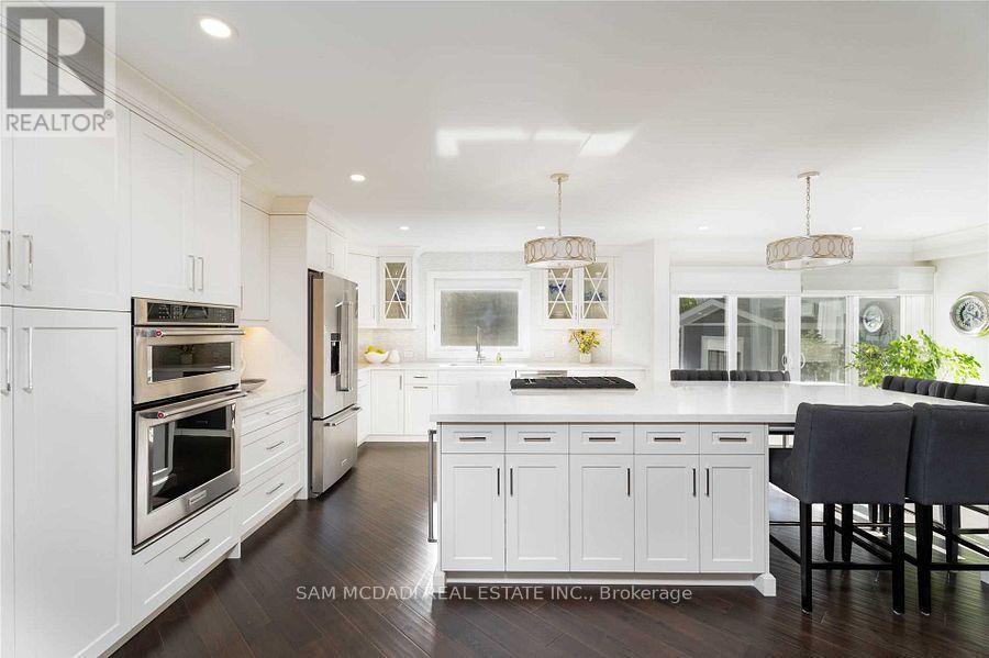 2064 Almira Court, Mississauga, Ontario  L5H 4A5 - Photo 11 - W12732206