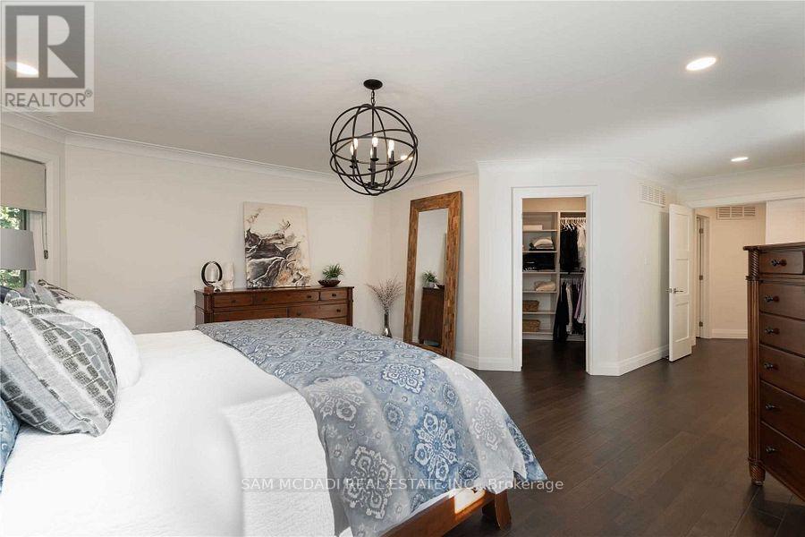 2064 Almira Court, Mississauga, Ontario  L5H 4A5 - Photo 18 - W12732206