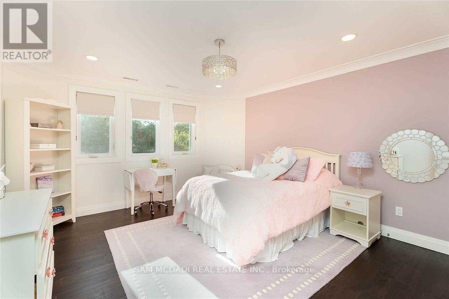 2064 Almira Court, Mississauga, Ontario  L5H 4A5 - Photo 22 - W12732206