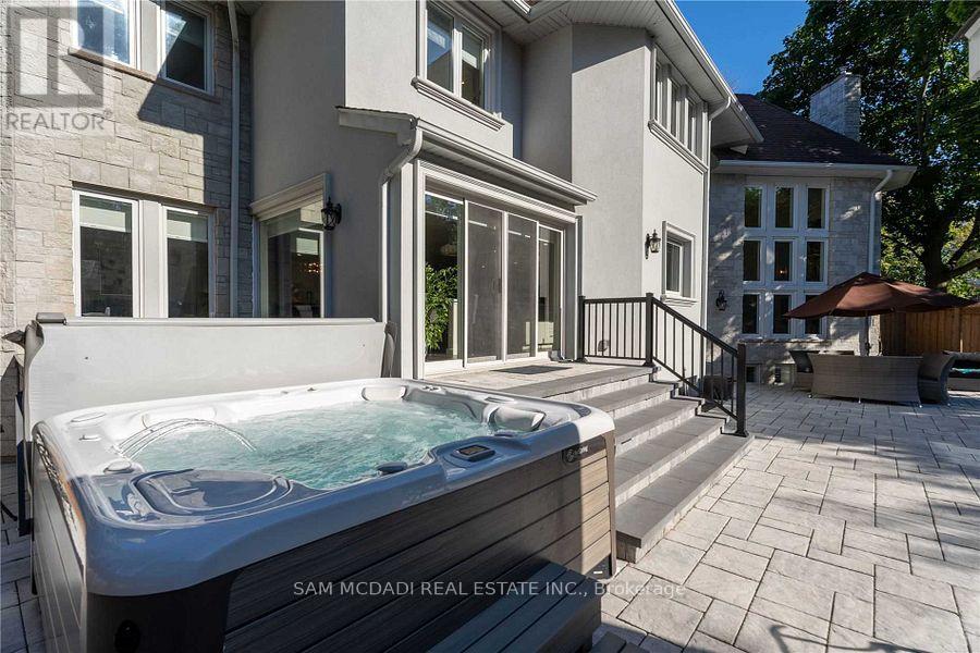 2064 Almira Court, Mississauga, Ontario  L5H 4A5 - Photo 36 - W12732206