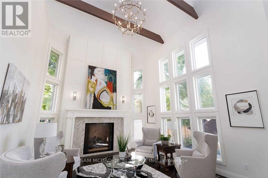 2064 Almira Court, Mississauga, Ontario  L5H 4A5 - Photo 7 - W12732206