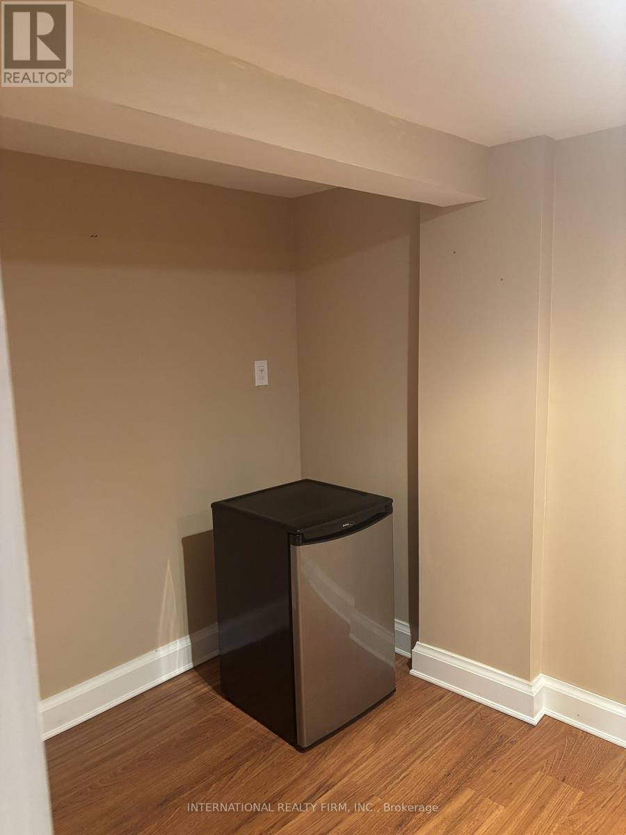 2 Tynevale Drive, Toronto, Ontario  M9R 2B4 - Photo 2 - W12732220