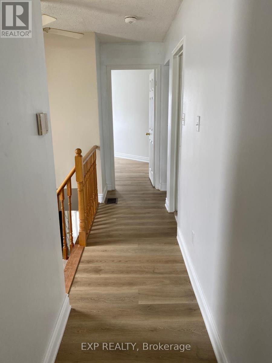 40 Yellow Brick Road, Brampton, Ontario  L6V 4K9 - Photo 10 - W12732226