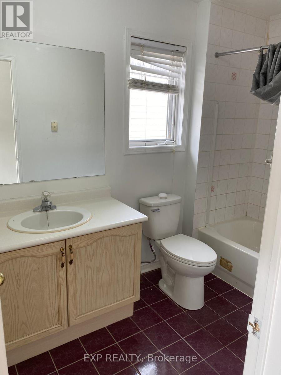 40 Yellow Brick Road, Brampton, Ontario  L6V 4K9 - Photo 6 - W12732226