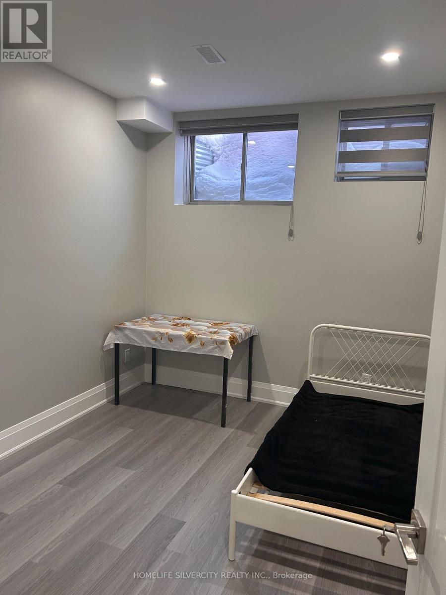 9 Ida Terrace, Caledon, Ontario  L7C 4M2 - Photo 3 - W12732236