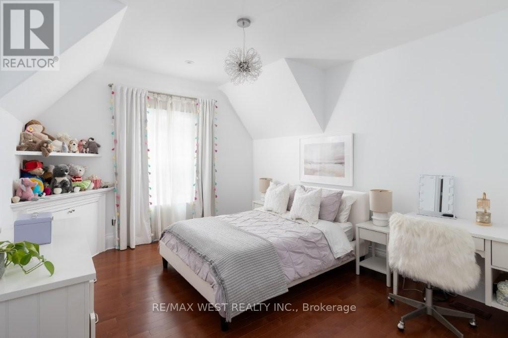 36 Sir Williams Lane, Toronto, Ontario  M9A 1V1 - Photo 27 - W12732292