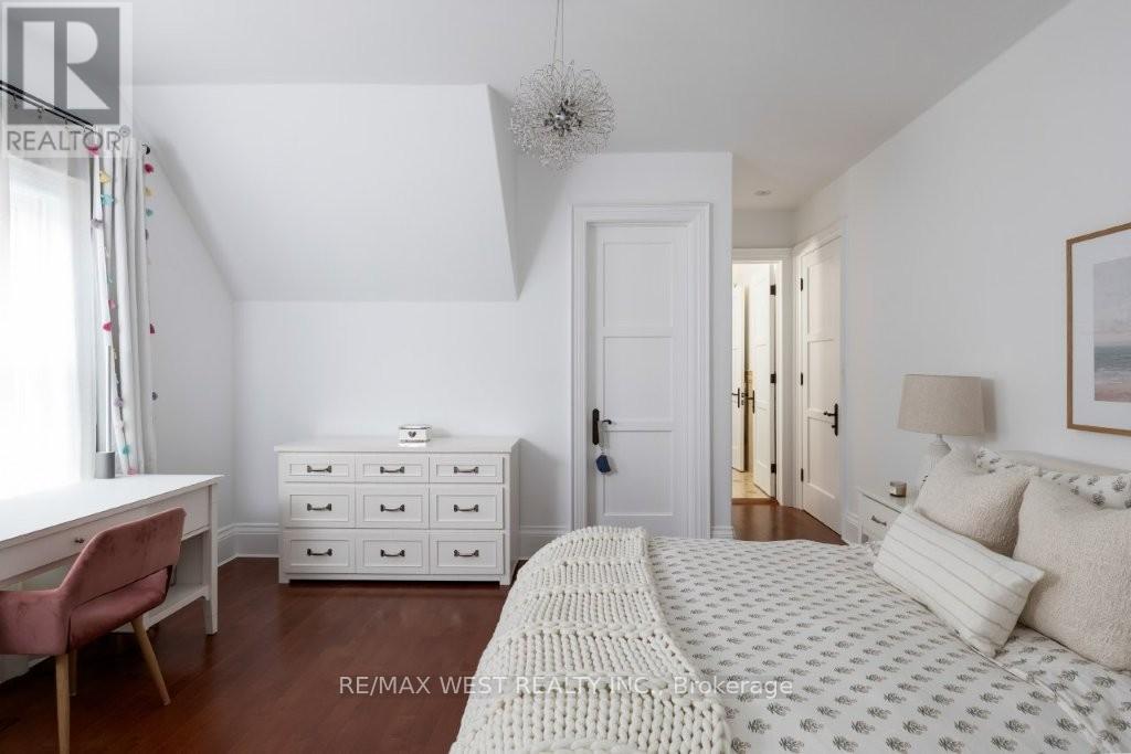 36 Sir Williams Lane, Toronto, Ontario  M9A 1V1 - Photo 29 - W12732292