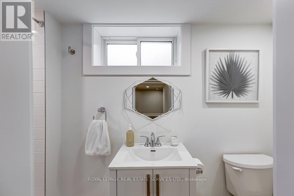 8 Birchcroft Road, Toronto, Ontario  M9A 2L2 - Photo 32 - W12732306