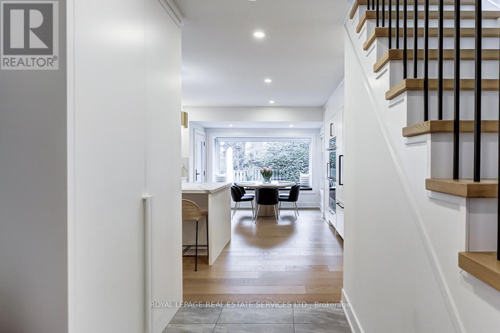 8 Birchcroft Road, Toronto, Ontario  M9A 2L2 - Photo 5 - W12732306