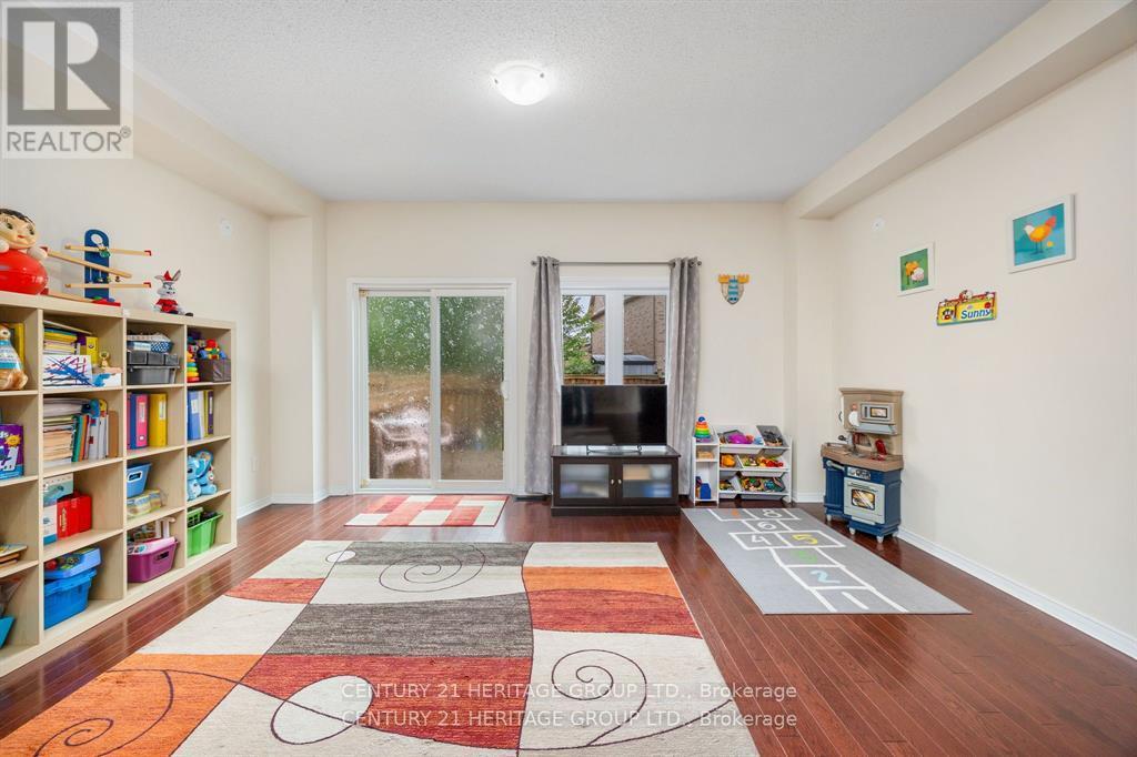 5182 Angel Stone Drive, Mississauga, Ontario  L5M 0L4 - Photo 10 - W12732316