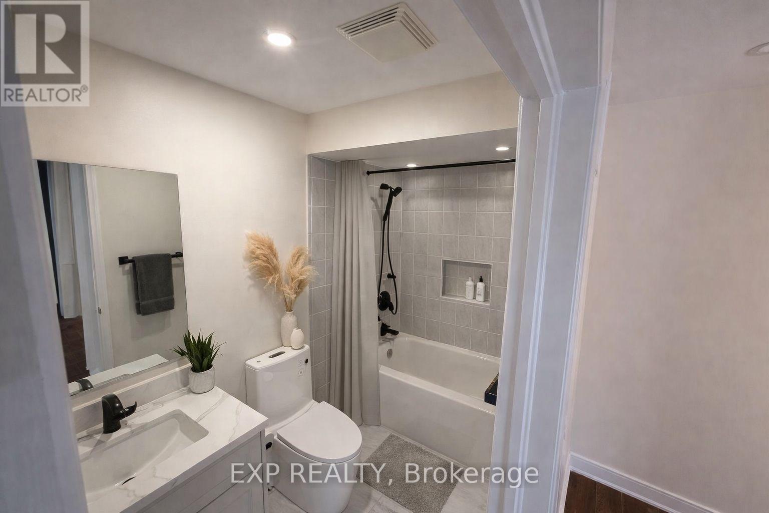 14 Portrush Trail, Brampton, Ontario  L6X 0R3 - Photo 8 - W12732342