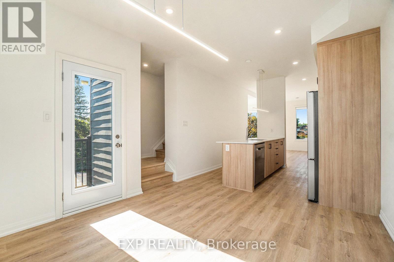 8 - 251 Castor Street, Russell, Ontario  K4R 0M2 - Photo 8 - X12441388