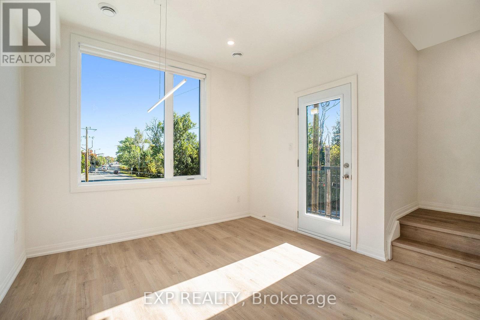 8 - 251 Castor Street, Russell, Ontario  K4R 0M2 - Photo 4 - X12441388