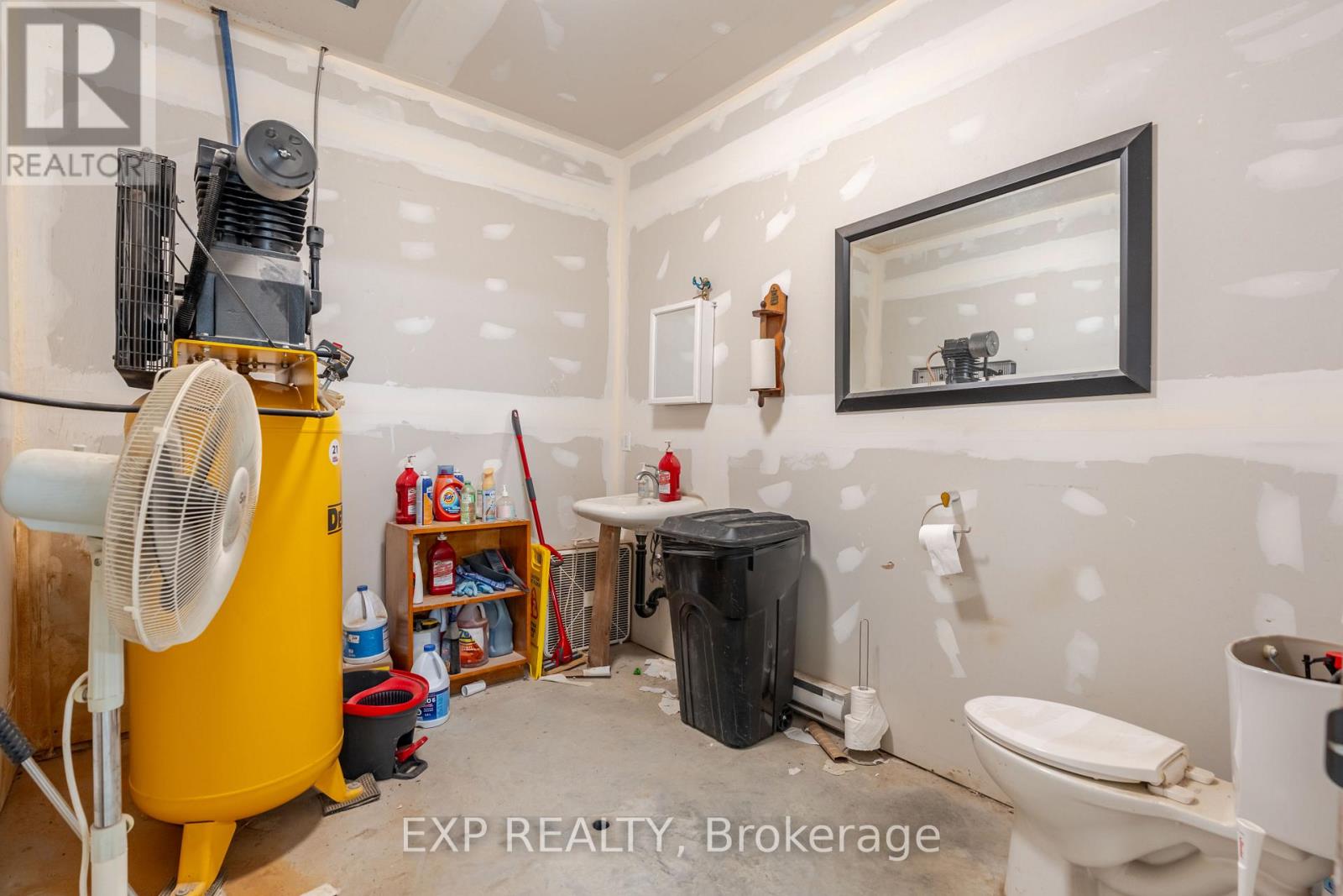 9285 Highway 15, Beckwith, Ontario  K7A 4S7 - Photo 6 - X12343329