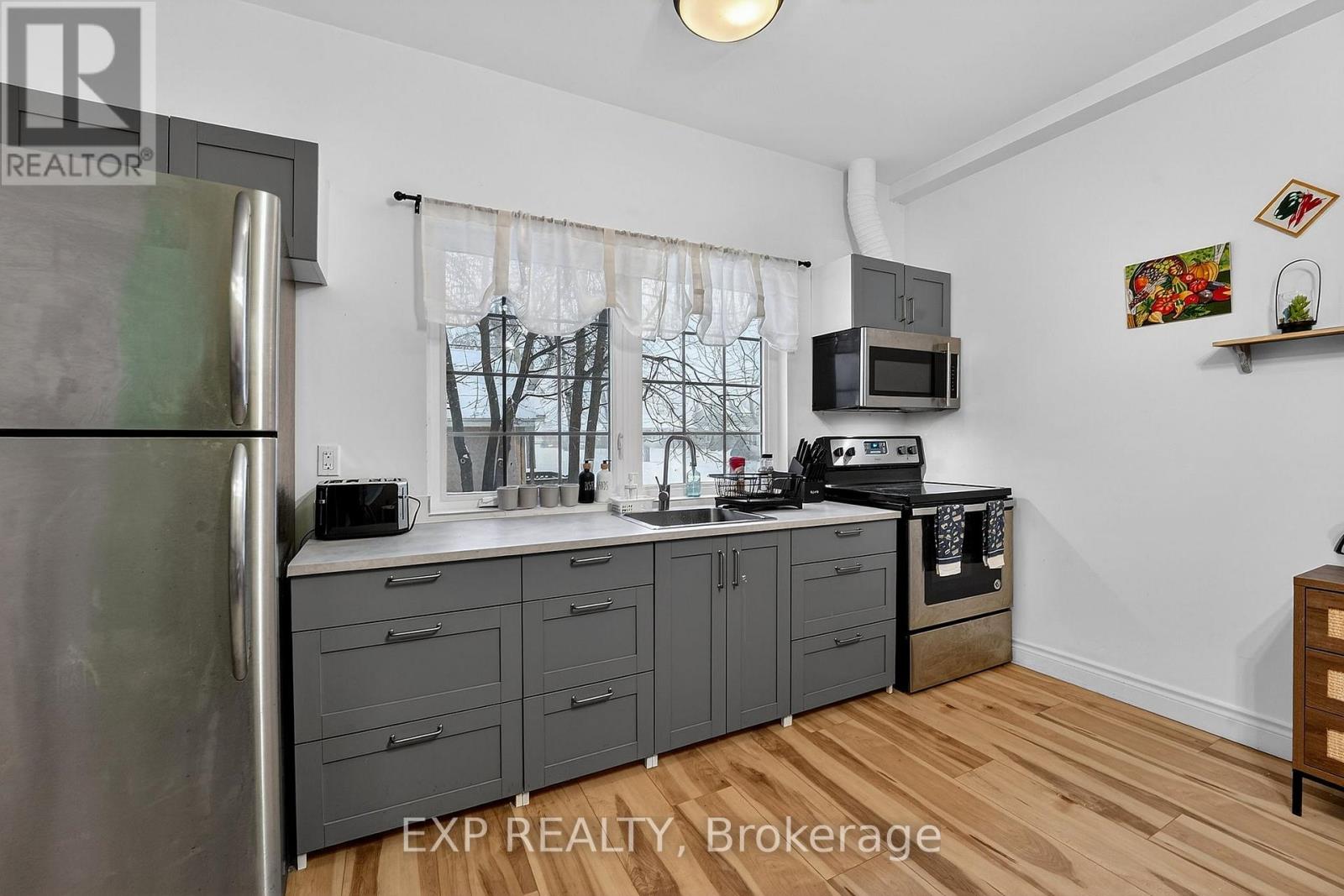 24 Charles Street, Port Colborne, Ontario  L3K 3R2 - Photo 31 - X12727222