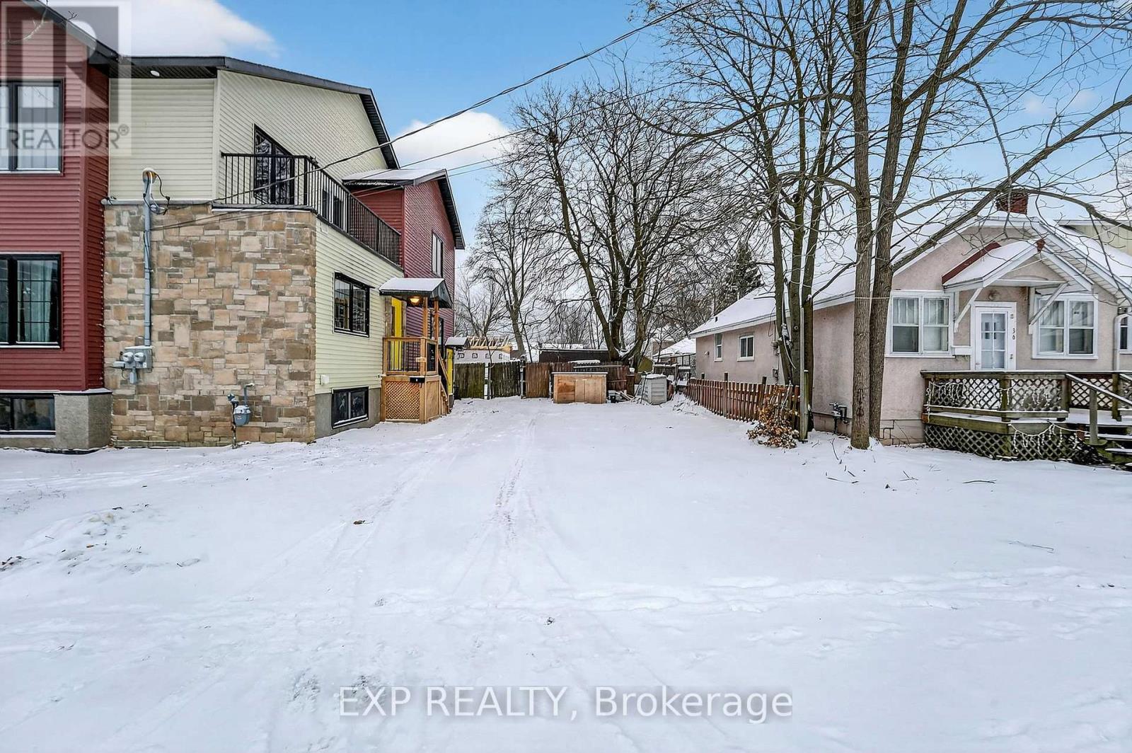 664 King Street, Port Colborne, Ontario  L3K 4H8 - Photo 4 - X12727224