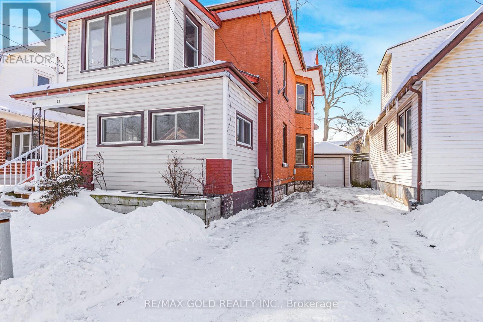 23 Avenue Place, Welland, Ontario  L3B 4B2 - Photo 2 - X12732216