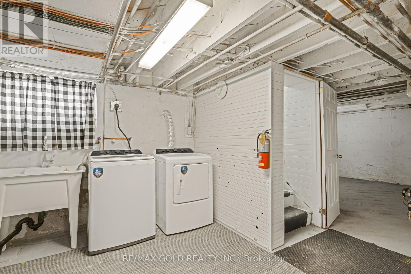 23 Avenue Place, Welland, Ontario  L3B 4B2 - Photo 20 - X12732216