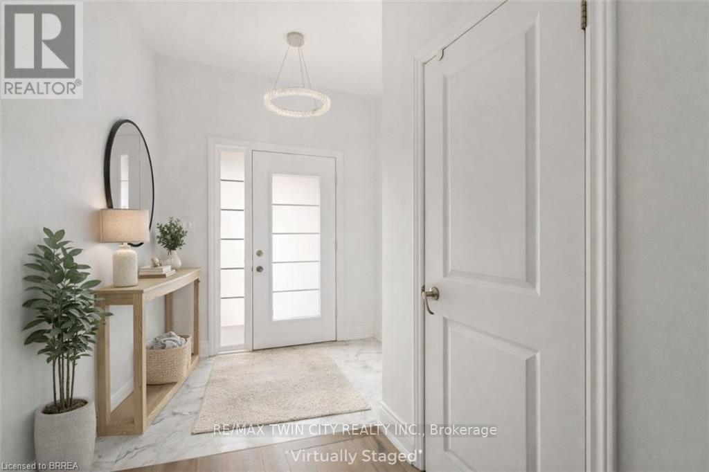 46 Borers Creek Circle, Hamilton, Ontario  L8B 1W3 - Photo 9 - X12732290