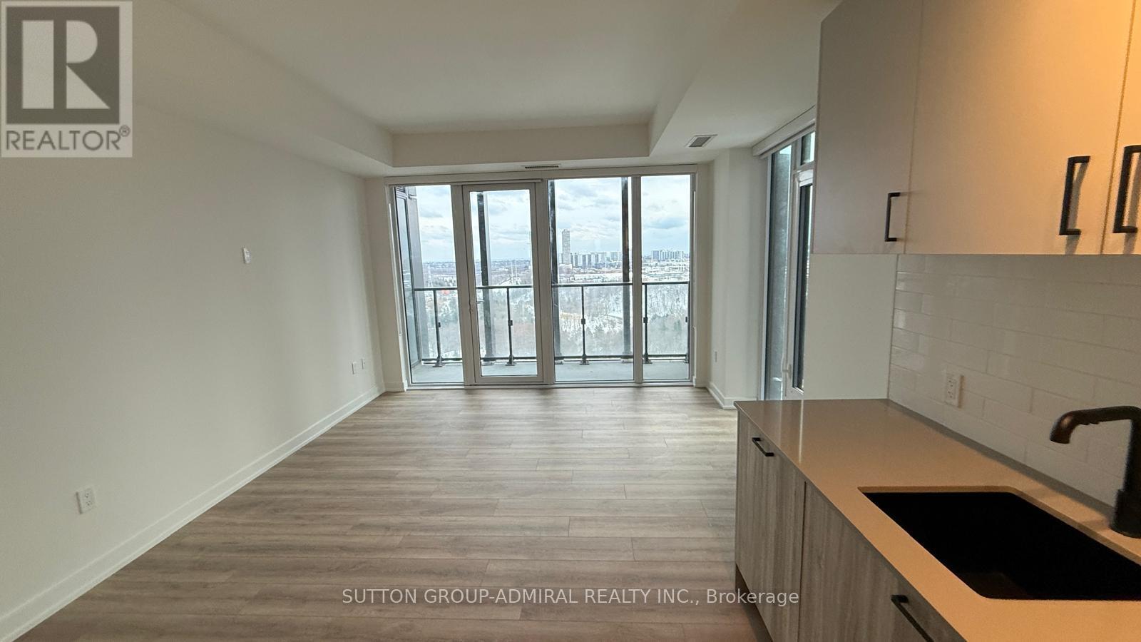 1614 - 1 Quarrington Lane, Toronto, Ontario  M3C 0S4 - Photo 5 - C12730700