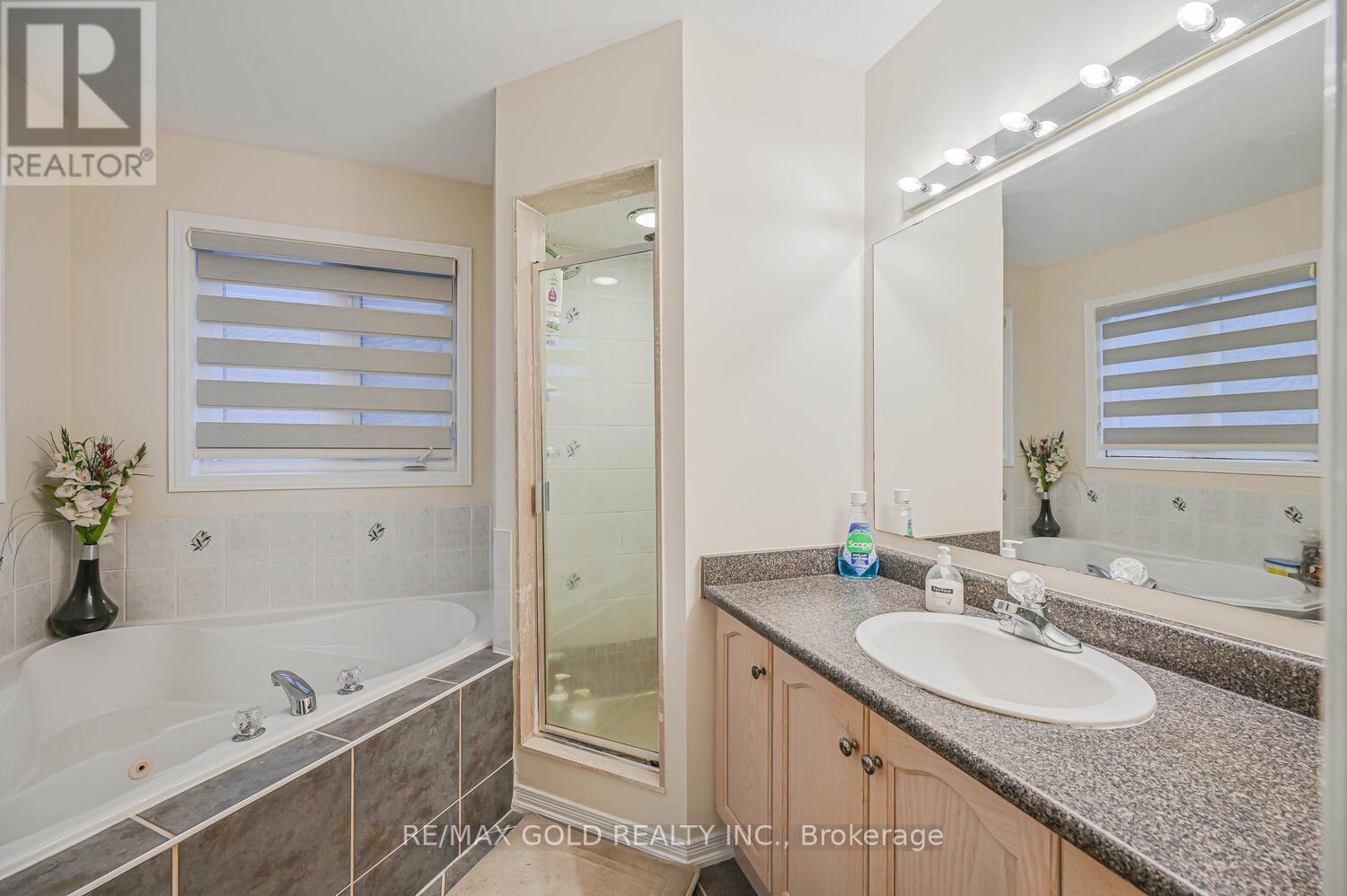 80 Octillo Boulevard, Brampton, Ontario  L6R 2V6 - Photo 21 - W12660120