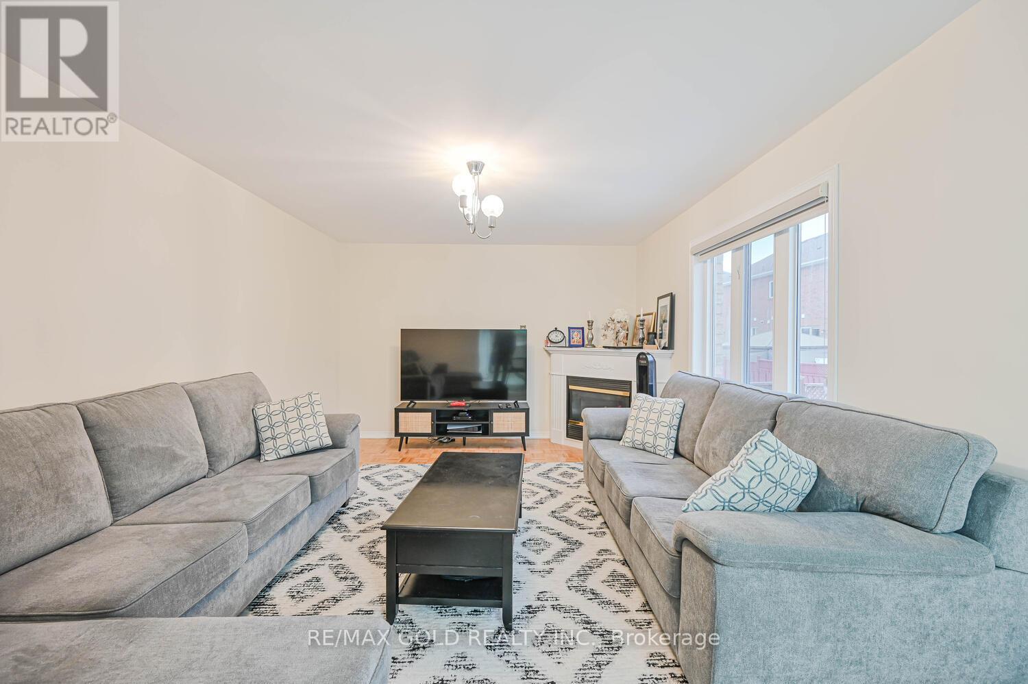 80 Octillo Boulevard, Brampton, Ontario  L6R 2V6 - Photo 11 - W12660120