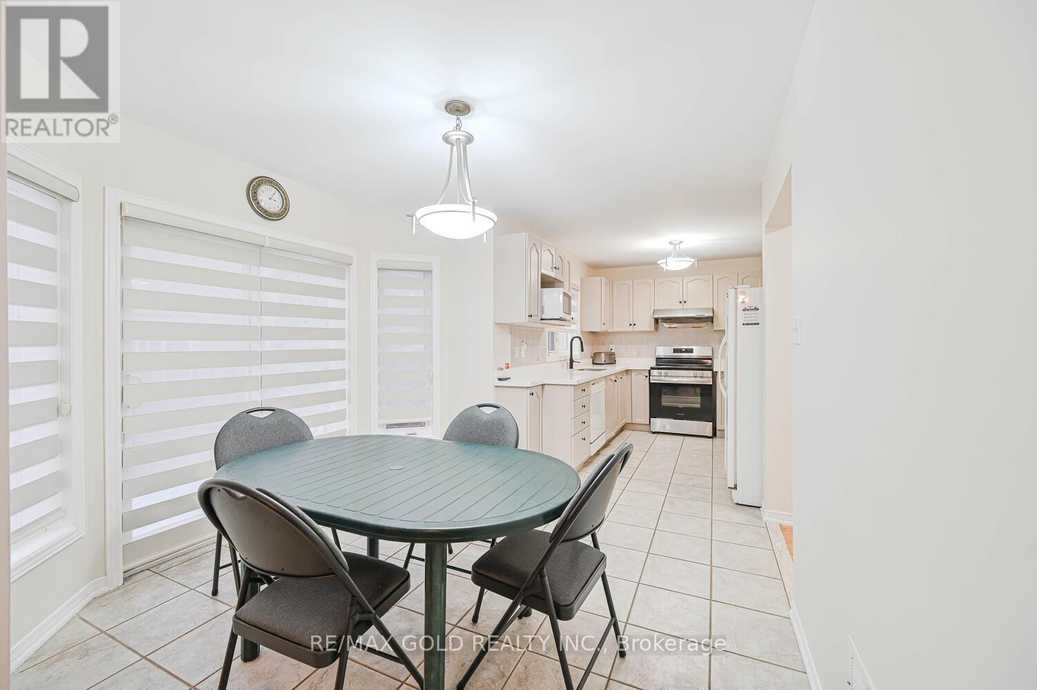 80 Octillo Boulevard, Brampton, Ontario  L6R 2V6 - Photo 9 - W12660120