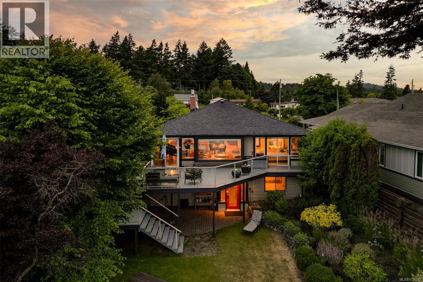 5299 Parker Ave, Saanich, British Columbia  V8Y 2N1 - Photo 94 - 1024249