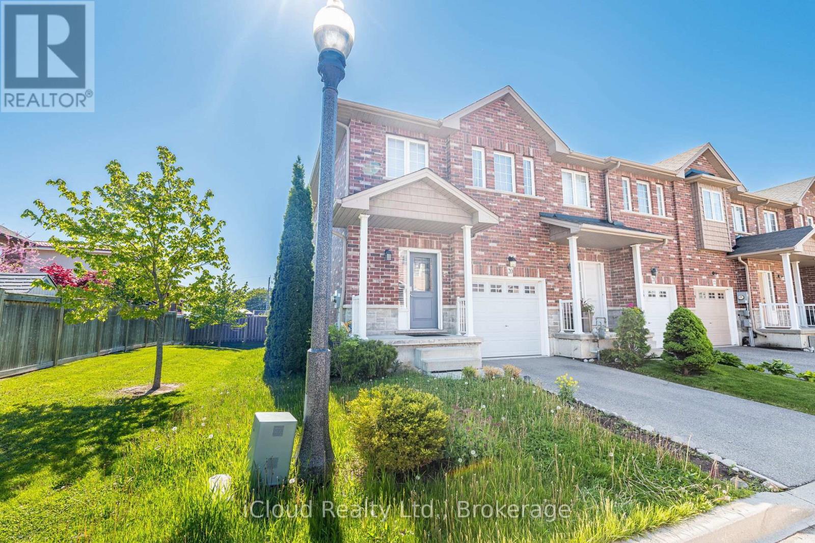 20 - 45 SEABREEZE CRESCENT, Hamilton, Ontario