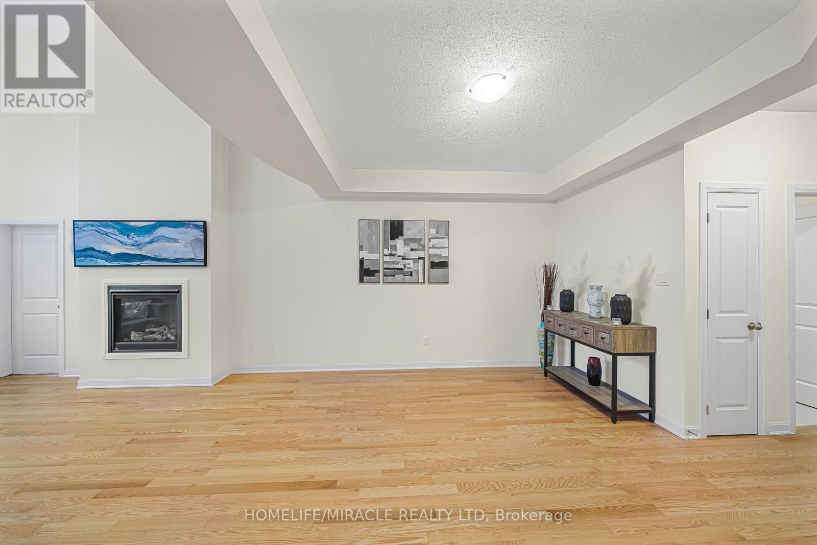 166 Country Club Drive, Loyalist, Ontario  K0H 1G0 - Photo 8 - X12715512