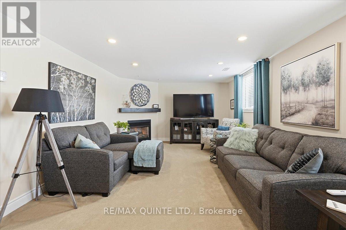 10 Grosvenor Drive, Belleville, Ontario  K8P 4W4 - Photo 27 - X12732386