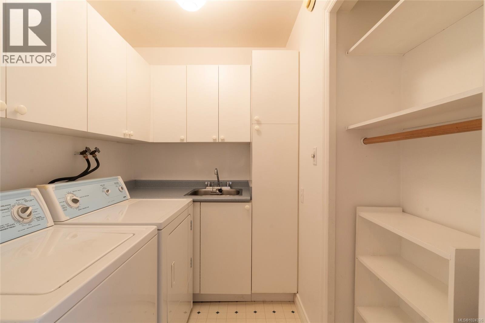 1393 Monterey Ave, Oak Bay, British Columbia V8S 4V9 - Photo 23 - 1024326