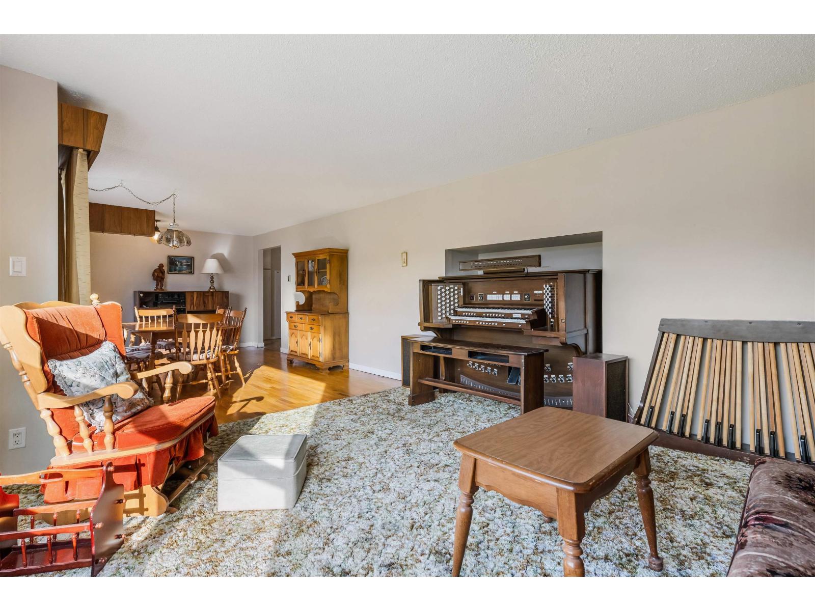 9170 Holly Street, Chilliwack Proper East, Chilliwack, British Columbia  V2P 6A7 - Photo 10 - R3083454