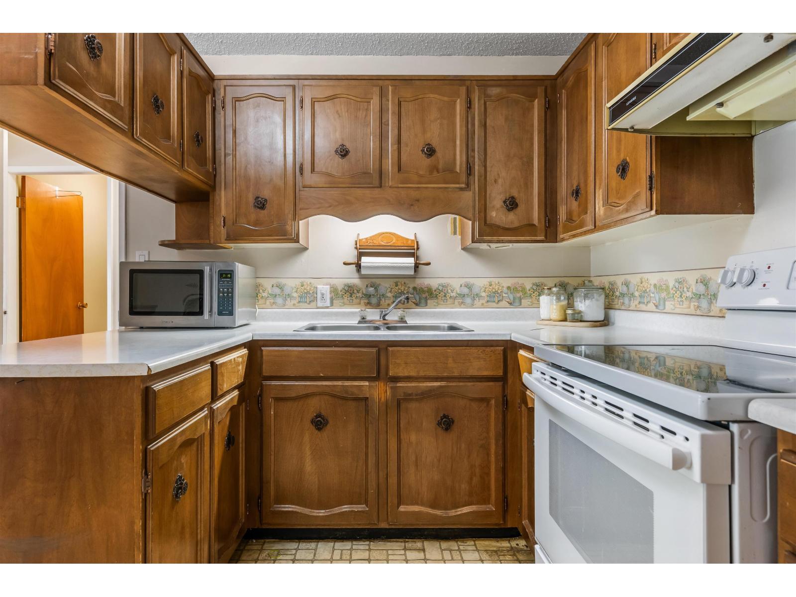 9170 Holly Street, Chilliwack Proper East, Chilliwack, British Columbia  V2P 6A7 - Photo 12 - R3083454