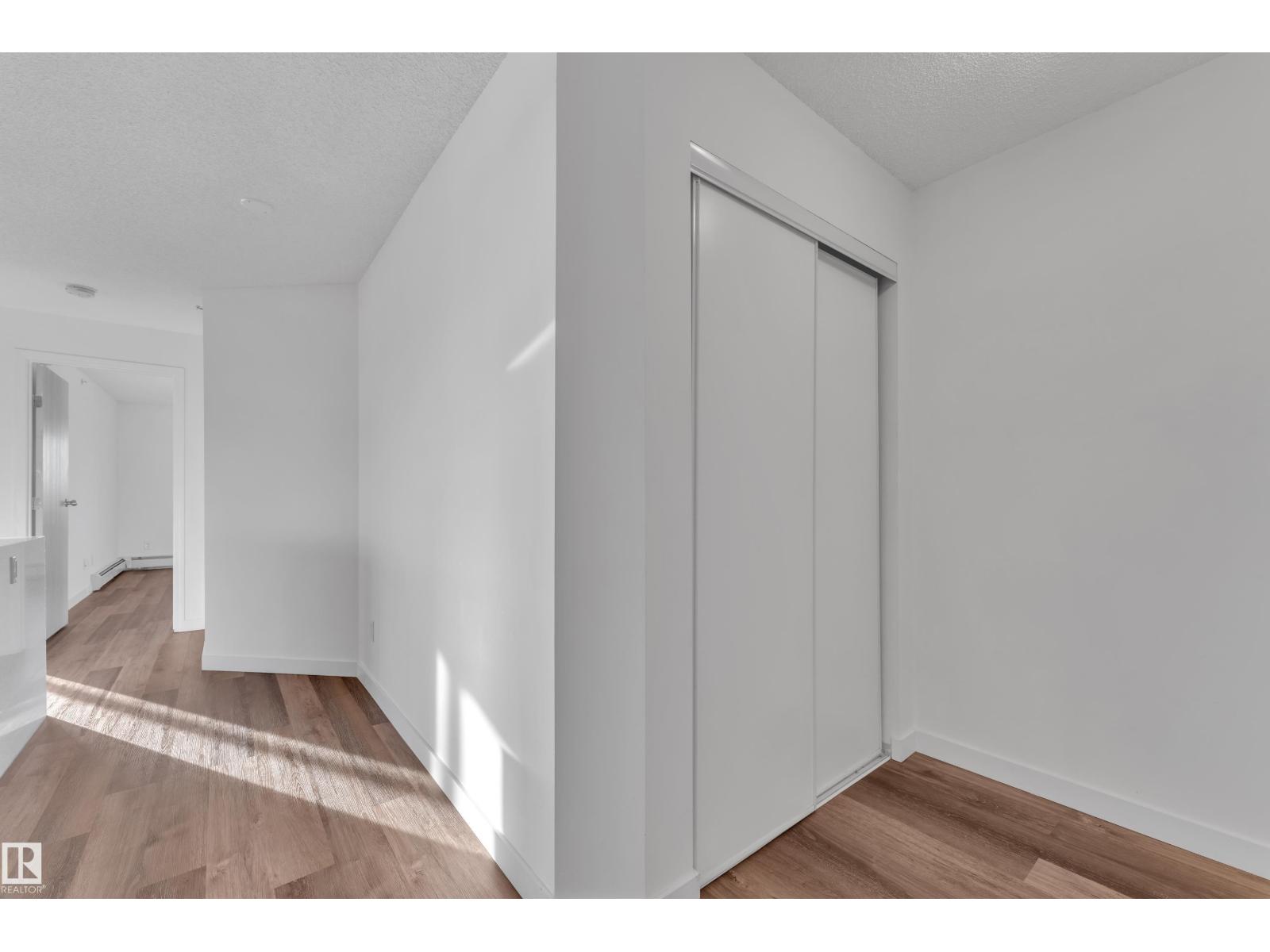 #415 1188 Hyndman Rd Nw, Edmonton, Alberta  T5A 0E9 - Photo 4 - E4470886