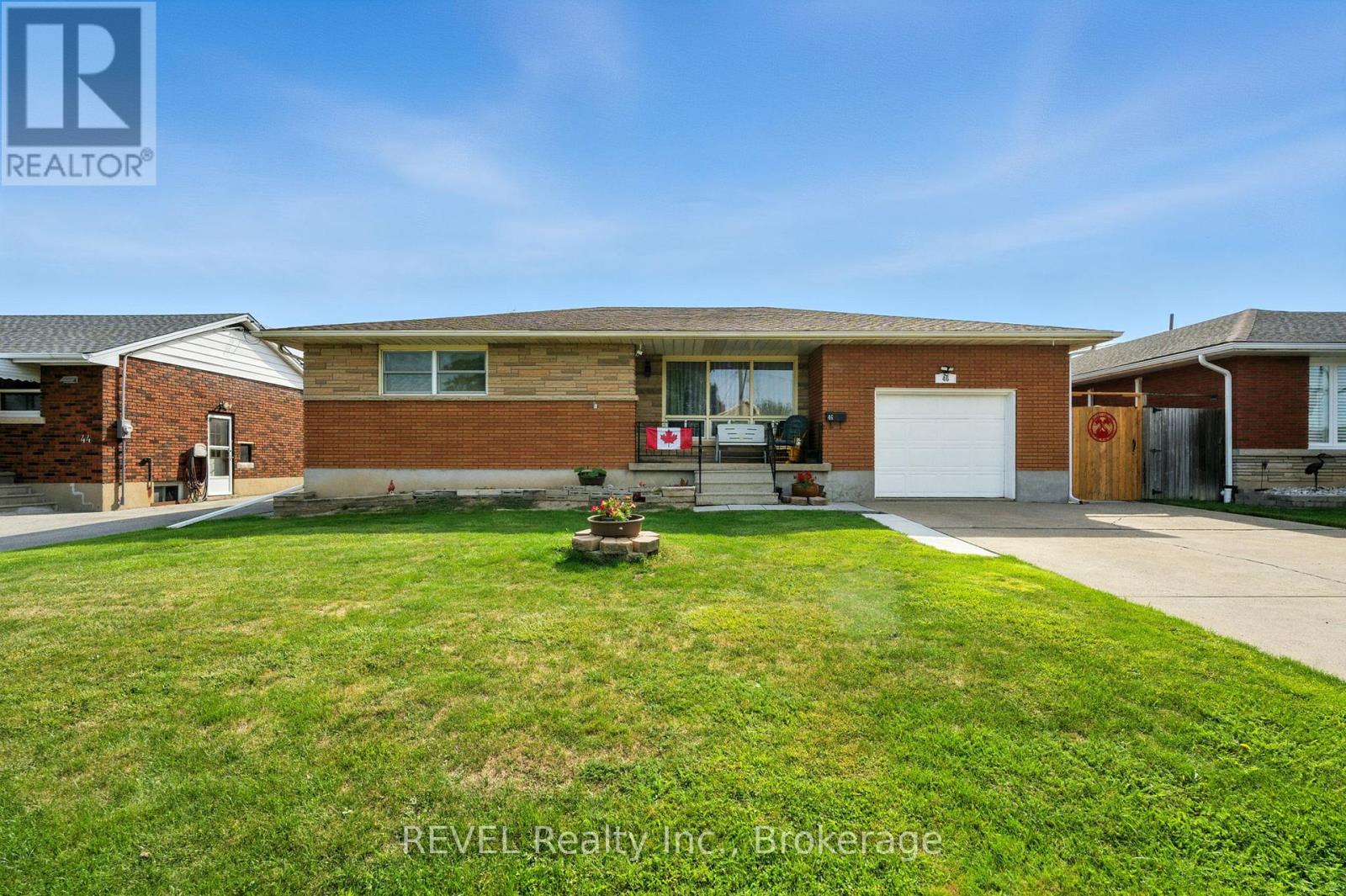 46 Collier Road S, Thorold, Ontario  L2V 3T1 - Photo 1 - X12732360