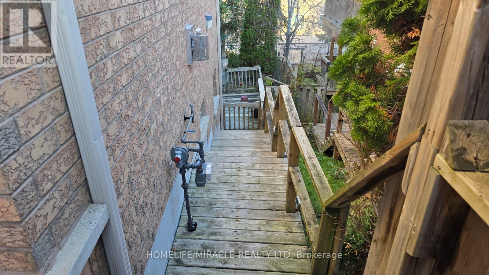 12 Gore Drive, Barrie, Ontario  L4N 8L3 - Photo 22 - S12693372