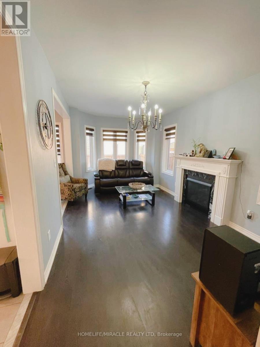 277 Remembrance Road, Brampton, Ontario  L7A 4J5 - Photo 3 - W12610854