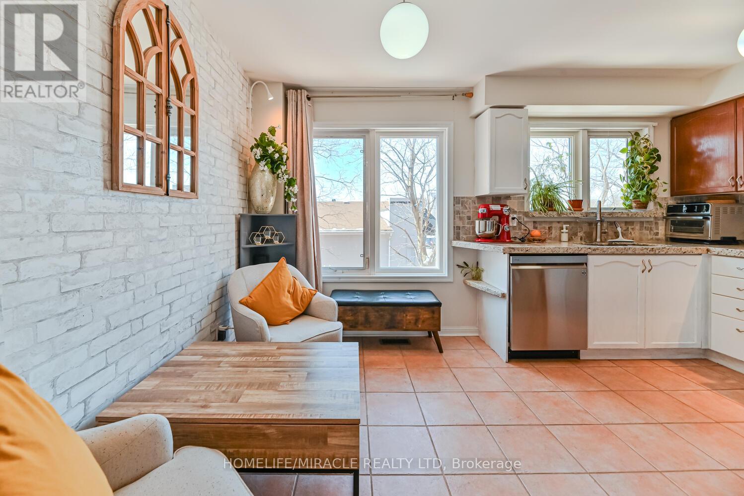 98 - 1128 Dundas Street W, Mississauga, Ontario  L5C 1E1 - Photo 19 - W12706128