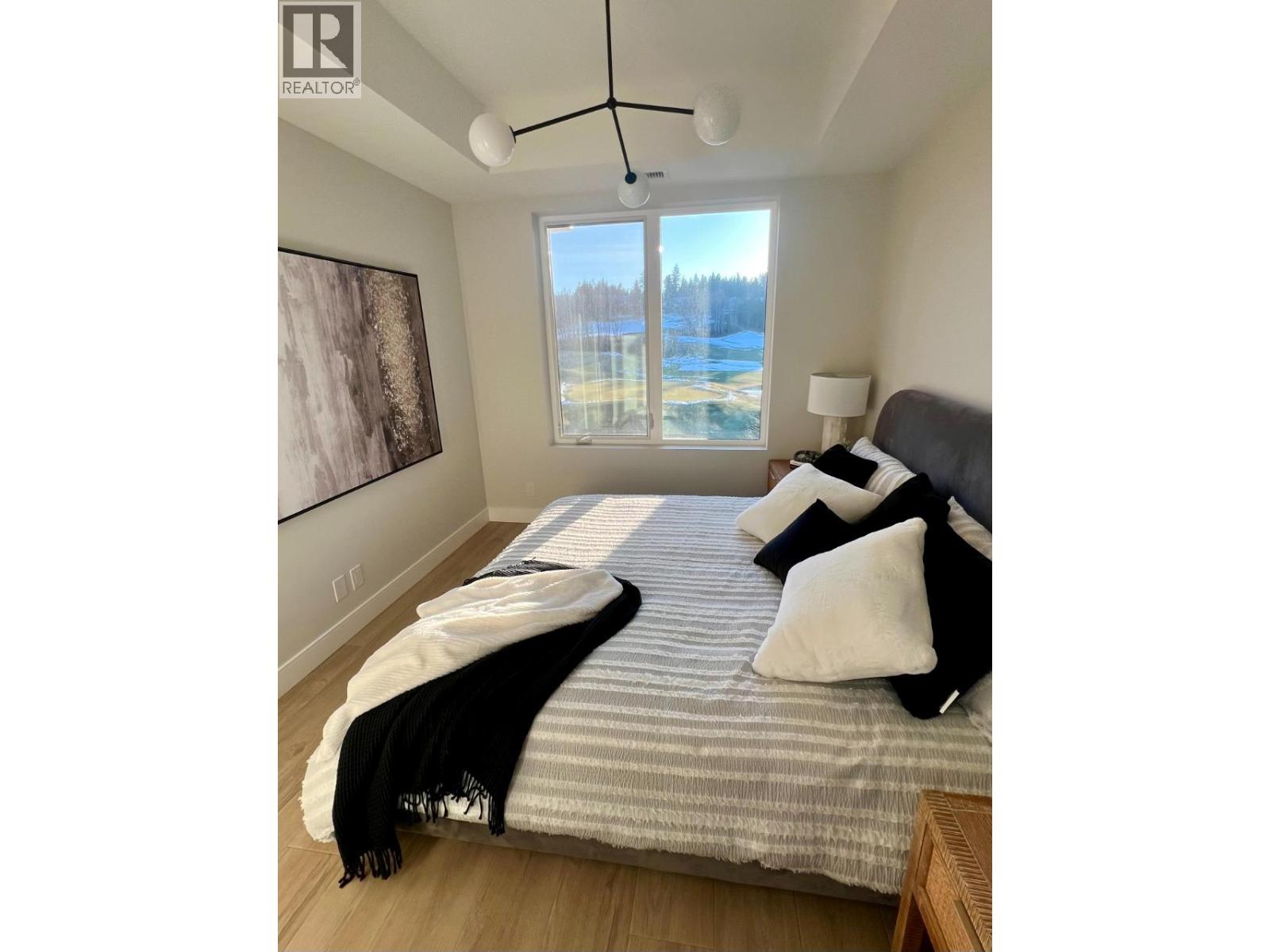 75 Predator Ridge Drive Unit# 406, Vernon, British Columbia  V1H 2H6 - Photo 10 - 10373932