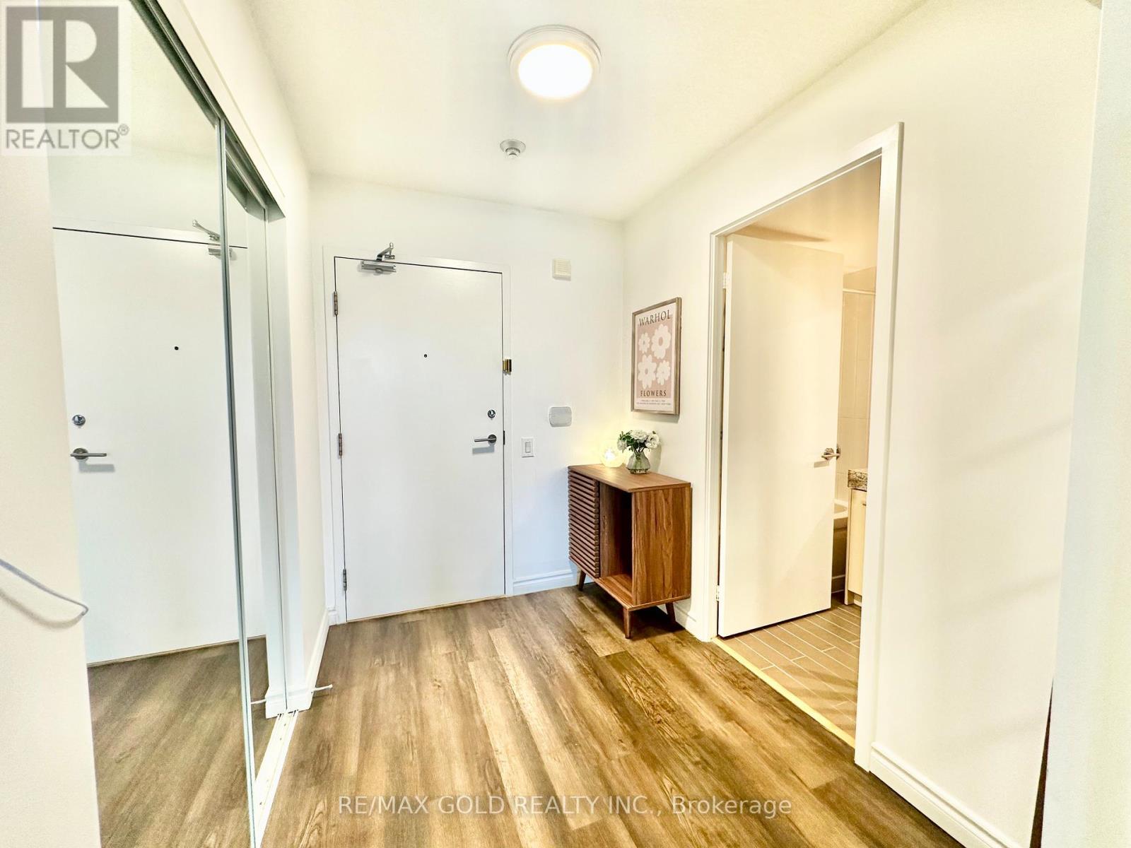 1210 - 29 Singer Court, Toronto, Ontario  M2K 0B3 - Photo 3 - C12732378