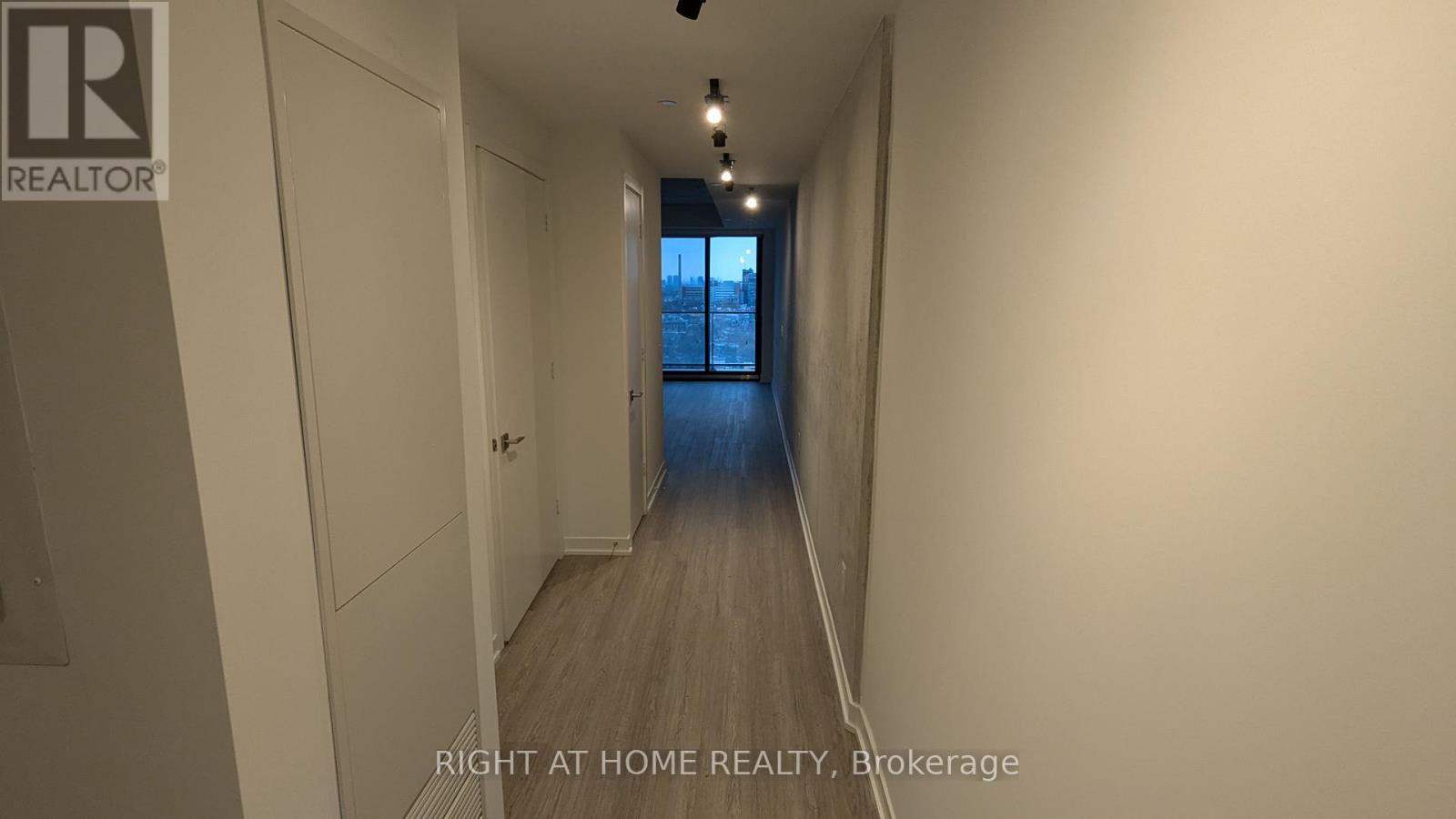 1514 - 195 Mccaul Street, Toronto, Ontario  M5T 0E5 - Photo 9 - C12732396